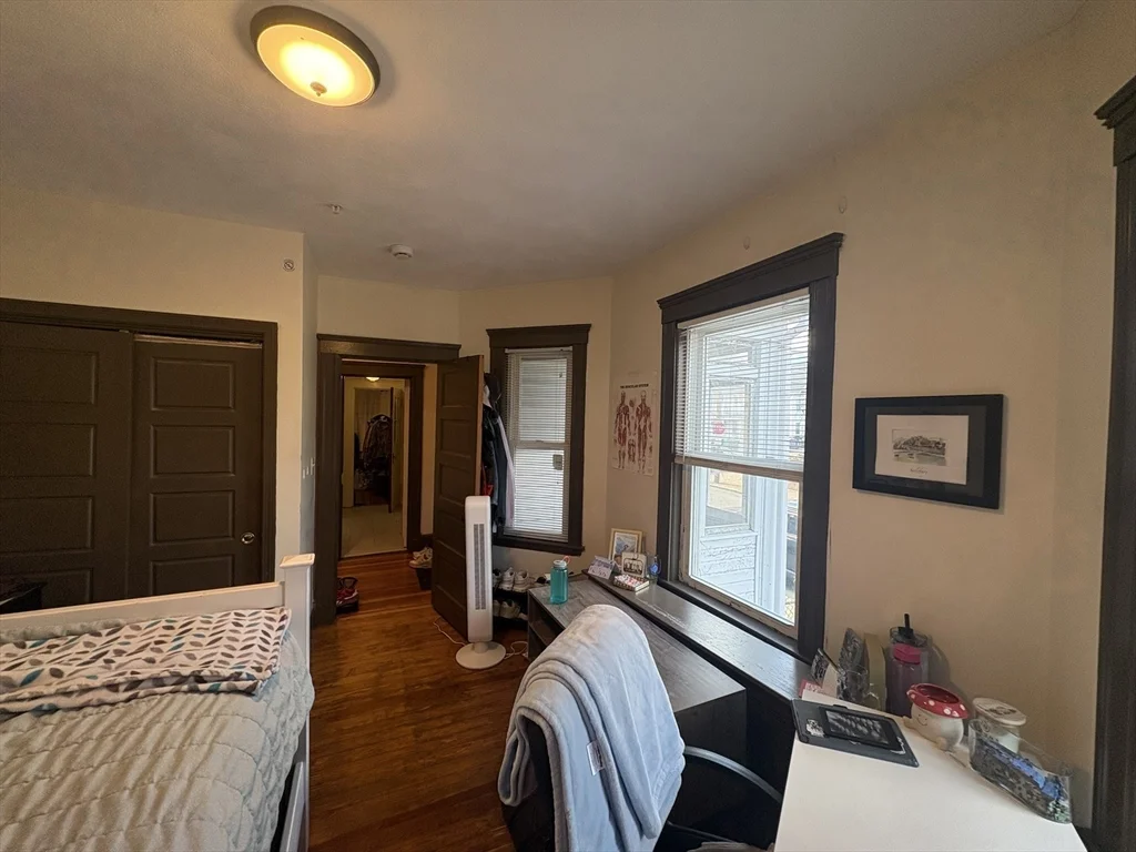 352 Main St, Medford