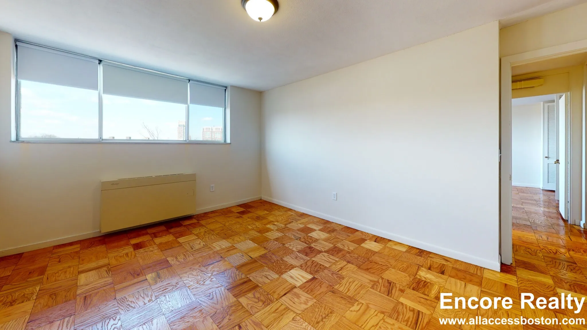 101 Monmouth St, Longwood