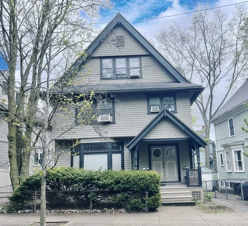 79 Aspinwall, Central Village