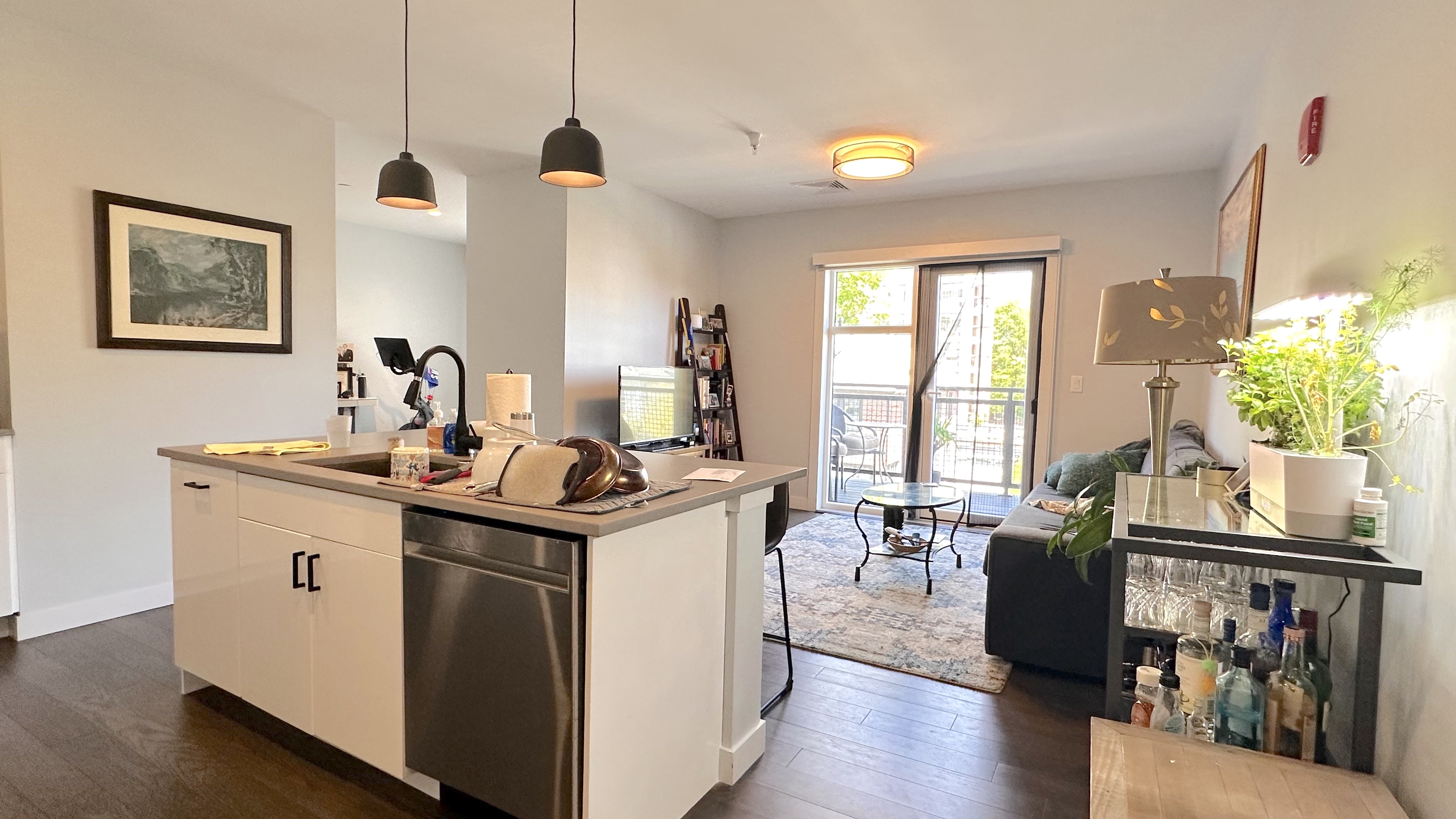 1 bed, 2 bath apartment for rent at 54 Auburn St Unit 300, Coolidge Corner — photo 1 of 21