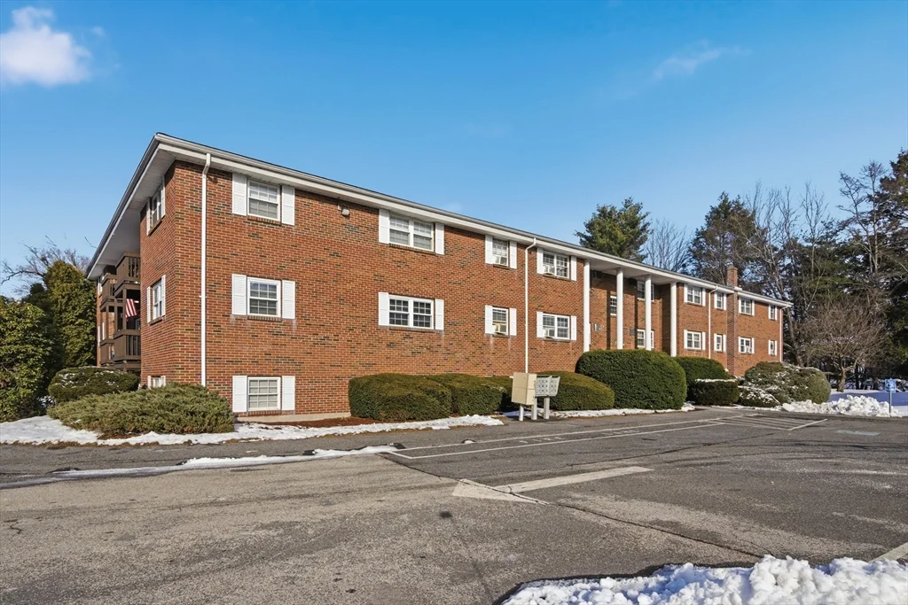 39 Pleasant St, Northborough