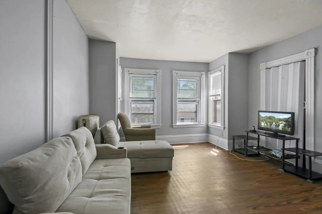 198-200 Blossom St, Fitchburg