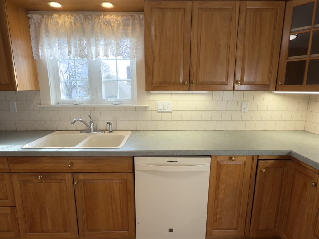 38 Highland St, South Dartmouth