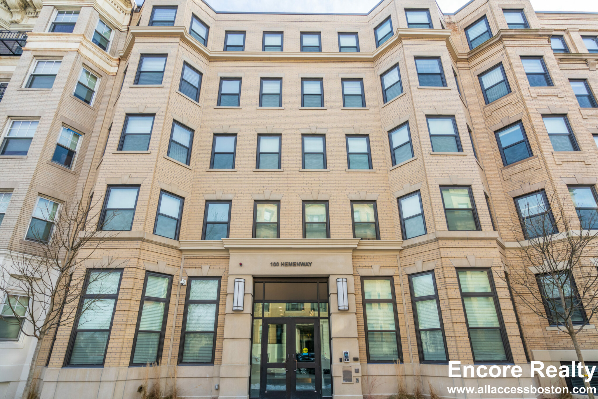 100 Hemenway St, Fenway