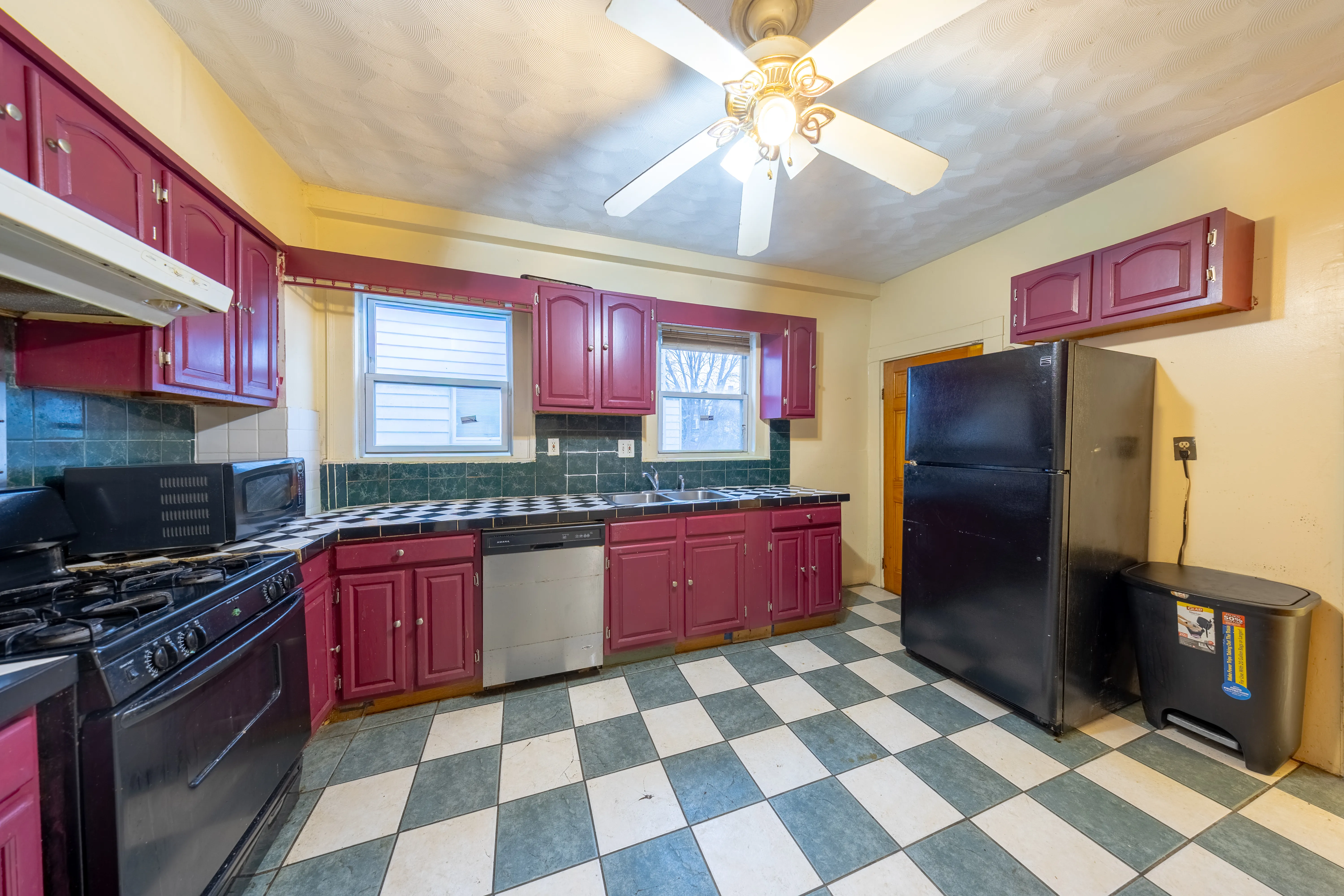 31 Seattle St, Allston