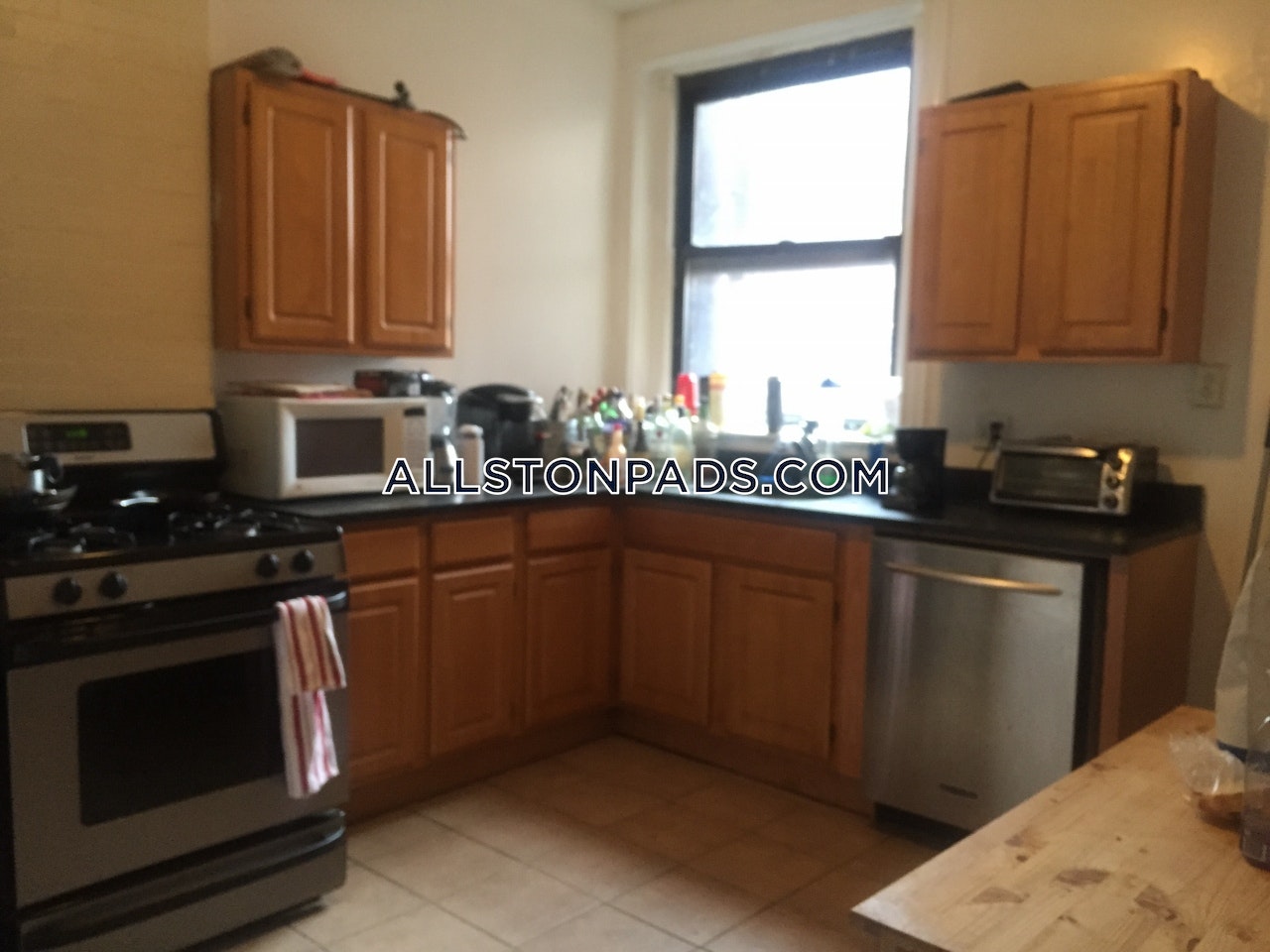 4 bed, 2 bath apartment for rent at 235.5 Harvard Ave Unit 5, Allston — photo 48 of 52