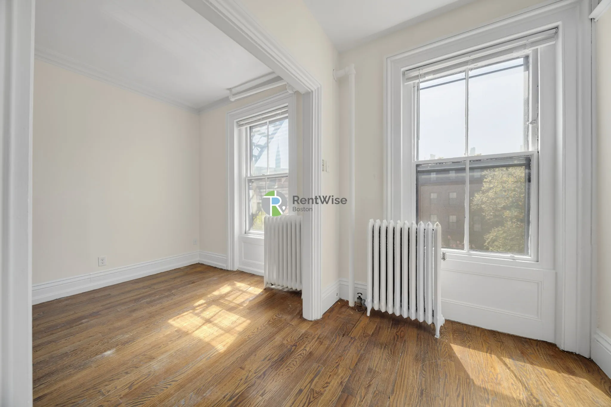 92 Charles St, Beacon Hill