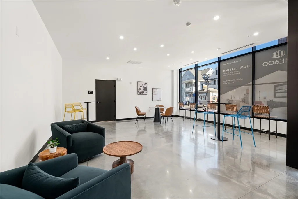 600 Broadway, Everett