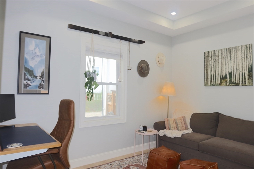 94 Bunker Hill, Charlestown