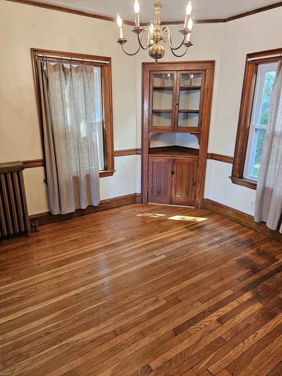 663 Hammond St, Chestnut Hill