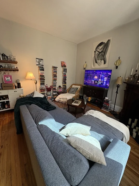 271 Dartmouth St, Back Bay