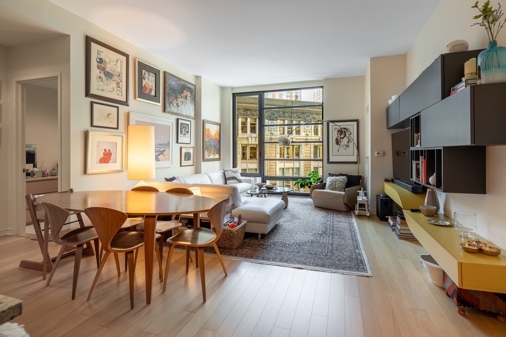 580 Washington St, Midtown