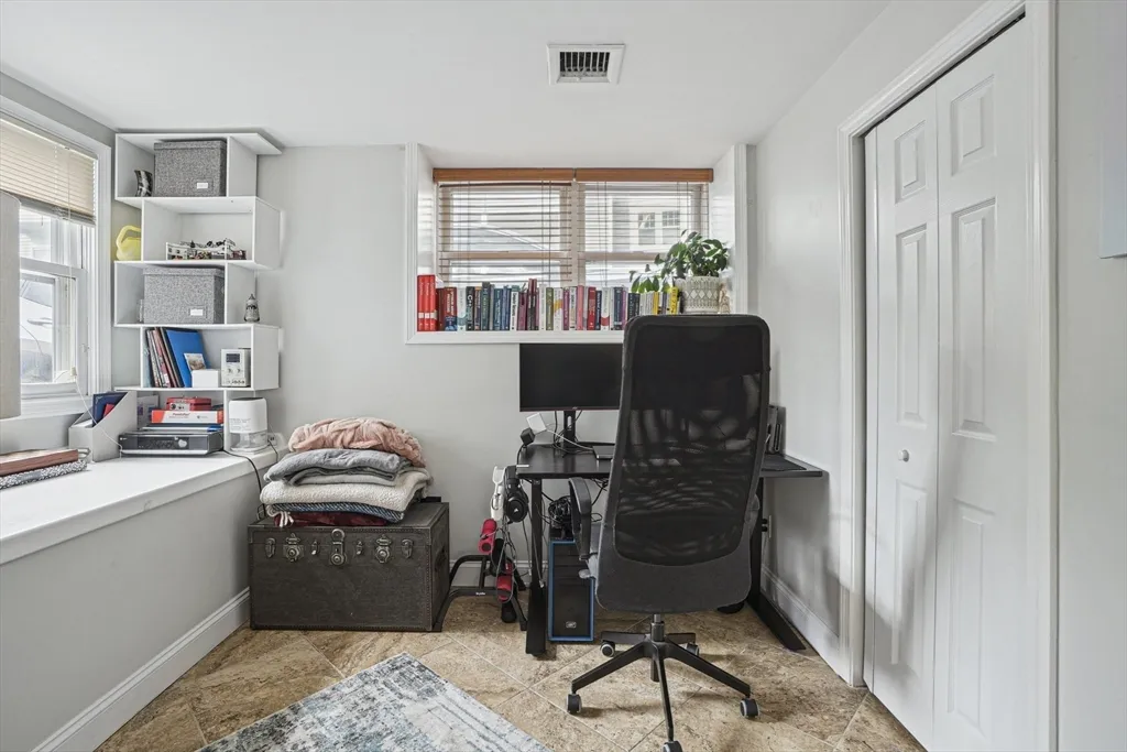 36 Cummings Rd, Brighton