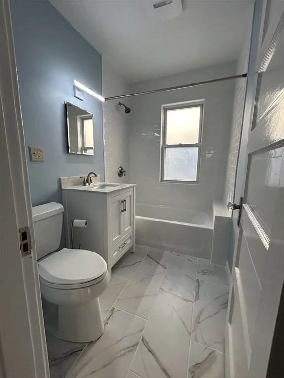 19 Oakland, Watertown