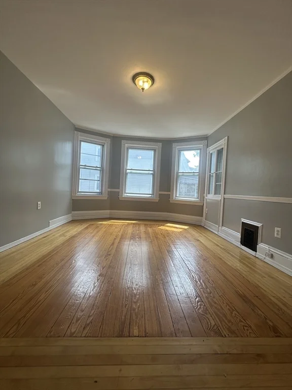 22 Wellington St, Waltham