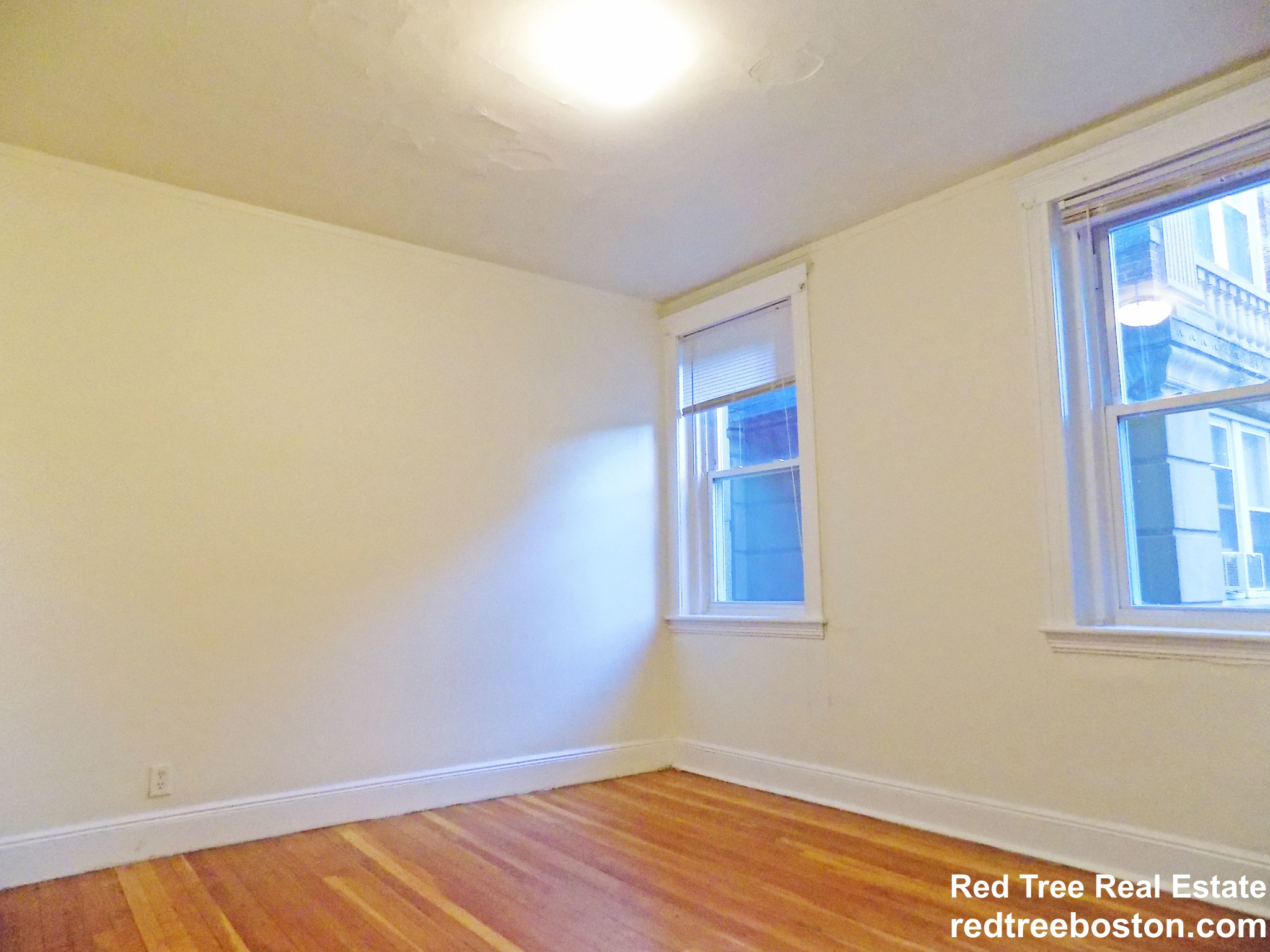 1810 Commonwealth Ave, Brighton