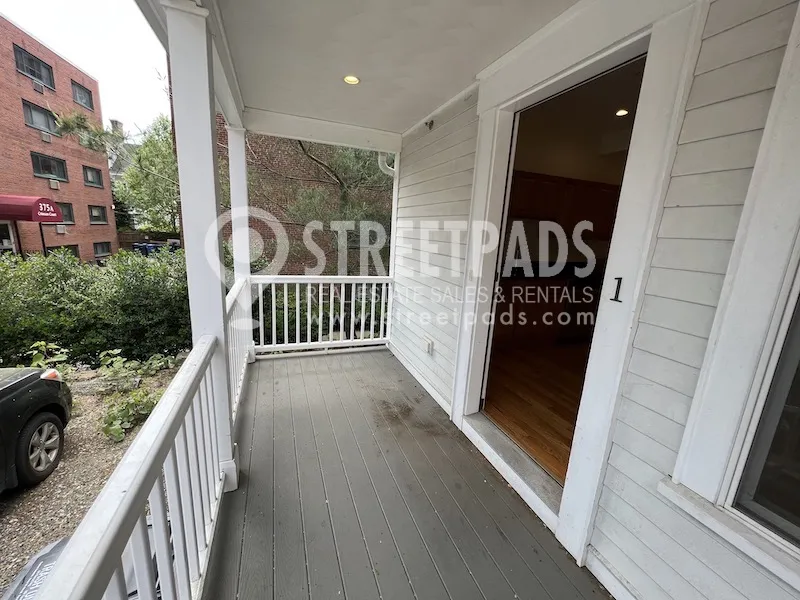 379 Harvard St, Mid-Cambridge