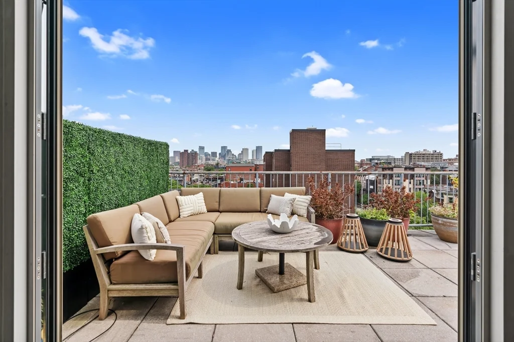 1721 Washington St, South End