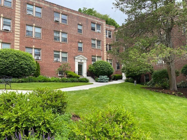 1500 Beacon St, Corey Hill