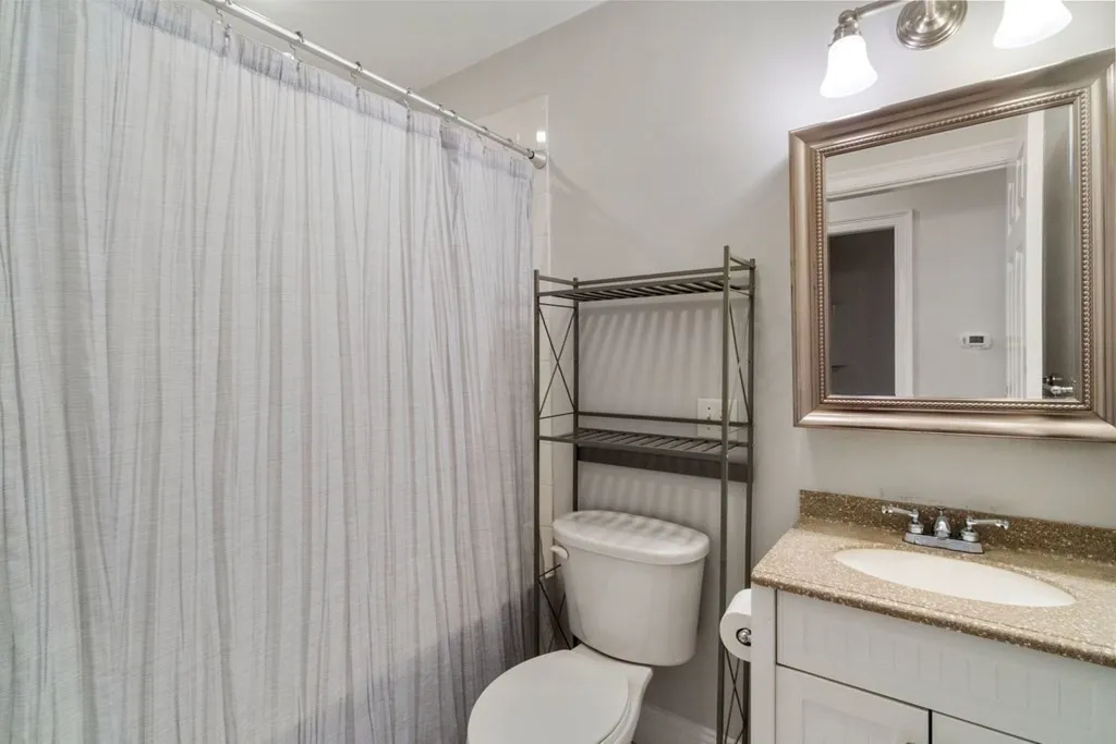 110 N St, South Boston