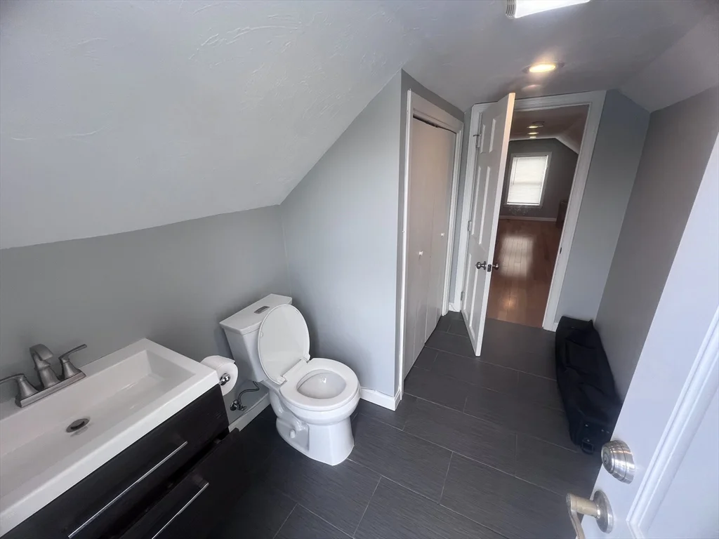 6 Arcadia St, Jamaica Plain