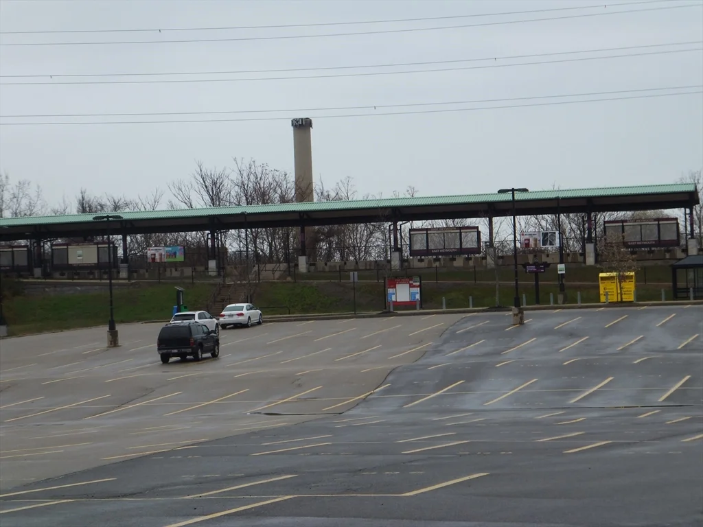 1581 Commercial St, Weymouth