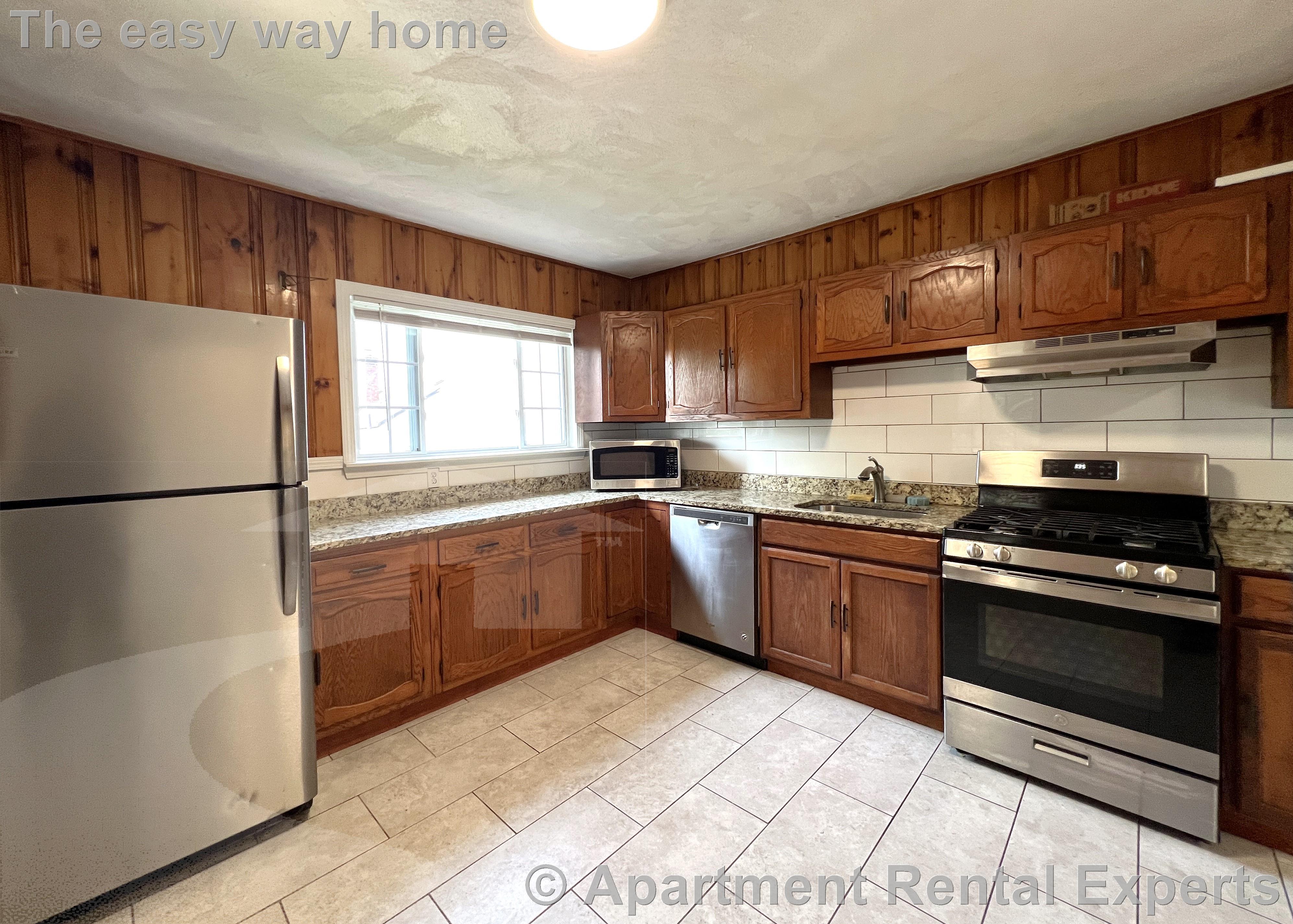 41 Hancock Ave, Tufts