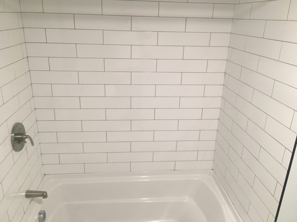 33 Bristow St, Saugus