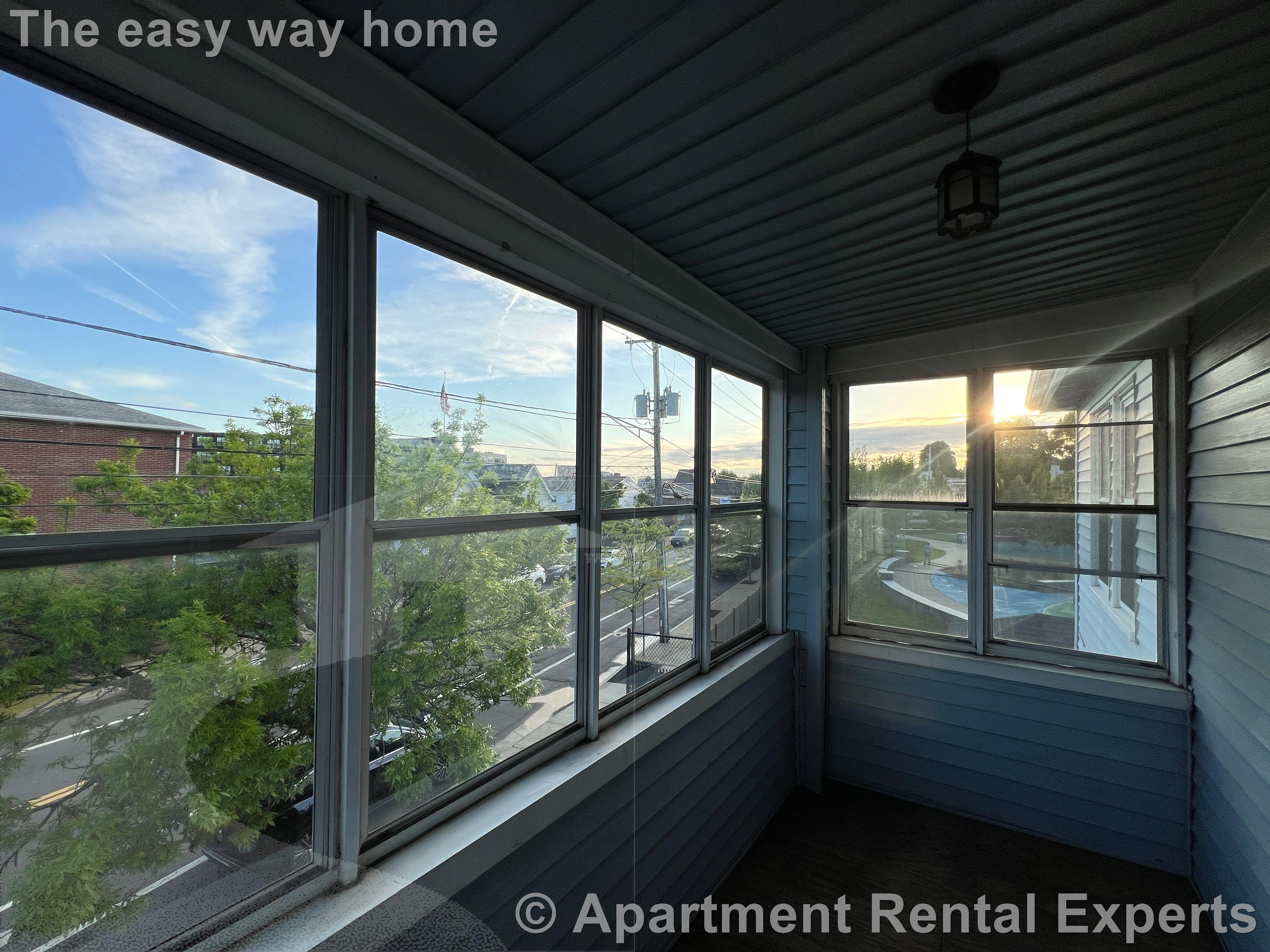 274 Chelsea St, Everett