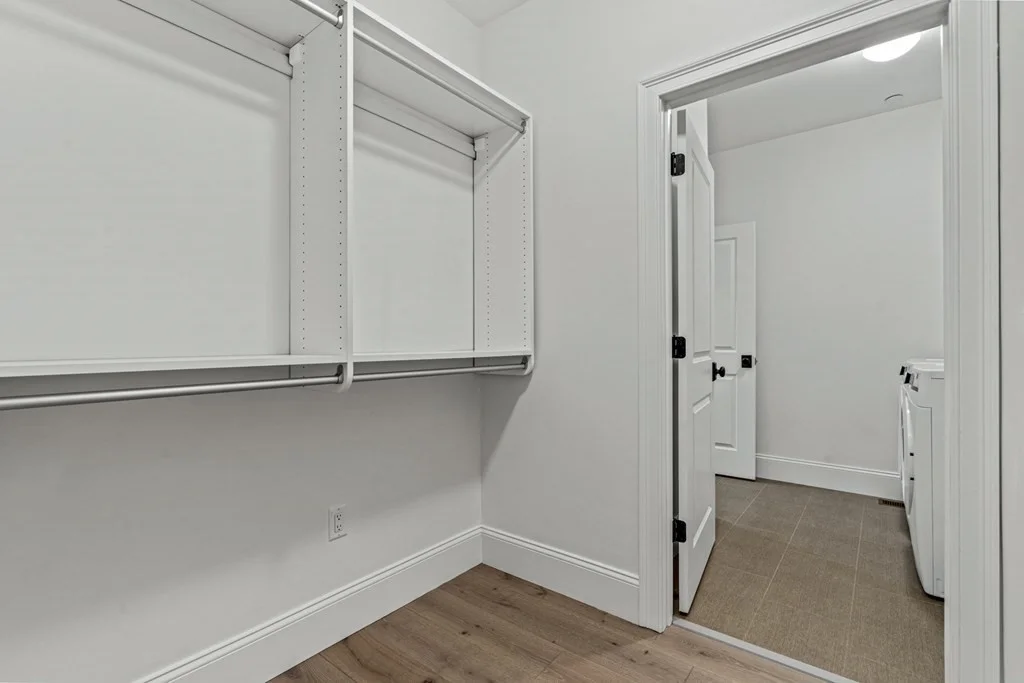 27 Lily Pond Ln, Lexington