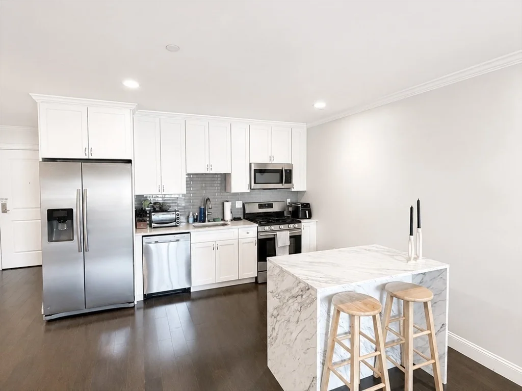 728 East Broadway, South Boston