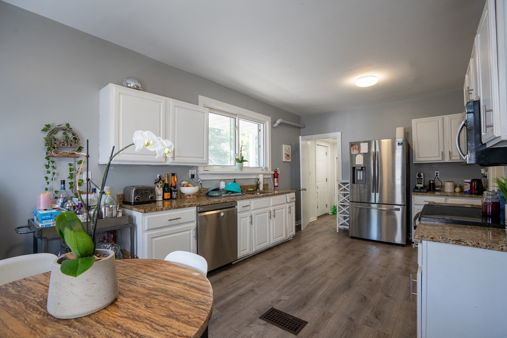 40 Newcastle Rd, Brighton