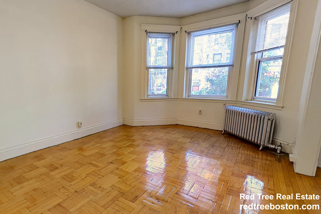 32 Queensberry St, Fenway