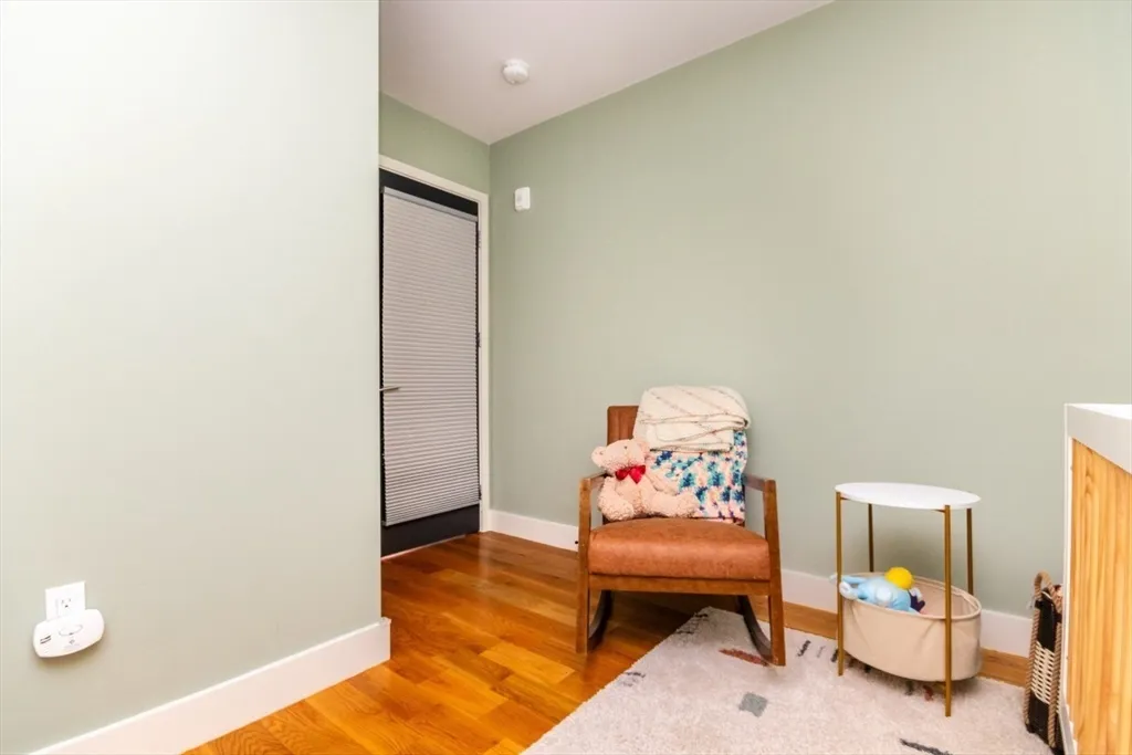 533 East 2nd St, South Boston