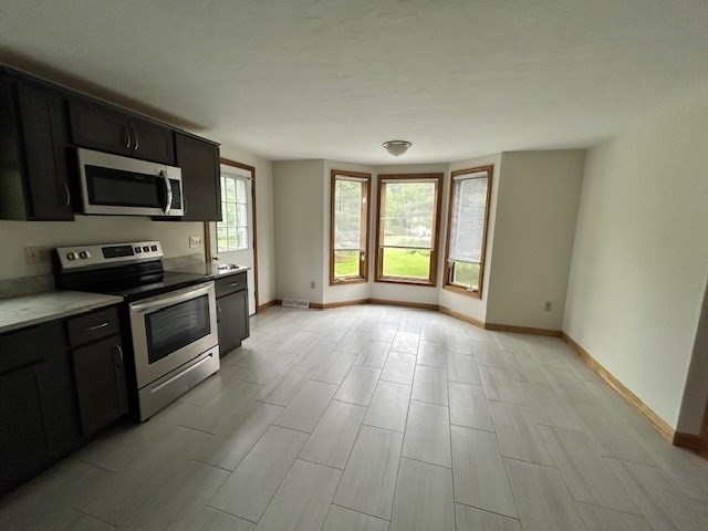 12 Harriet Dr, Bridgewater