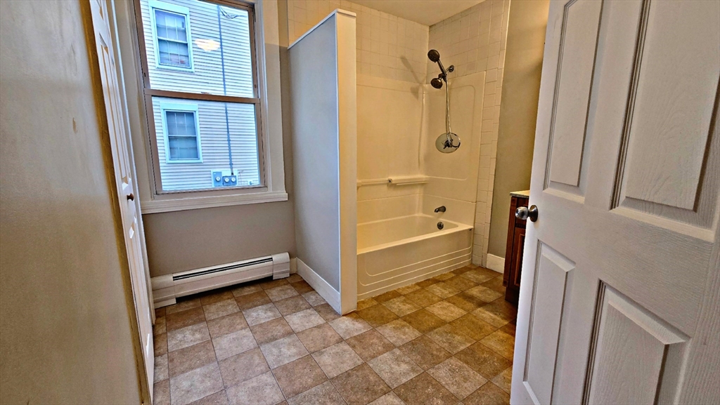 125 Hillman St, New Bedford