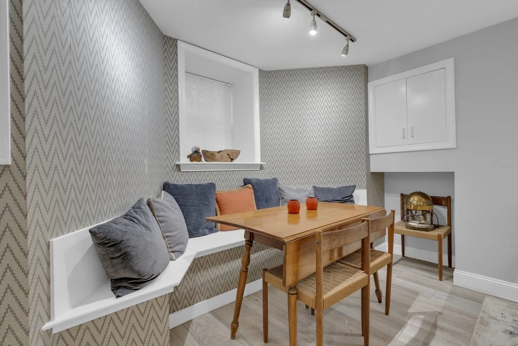 14 Auburn St, Charlestown