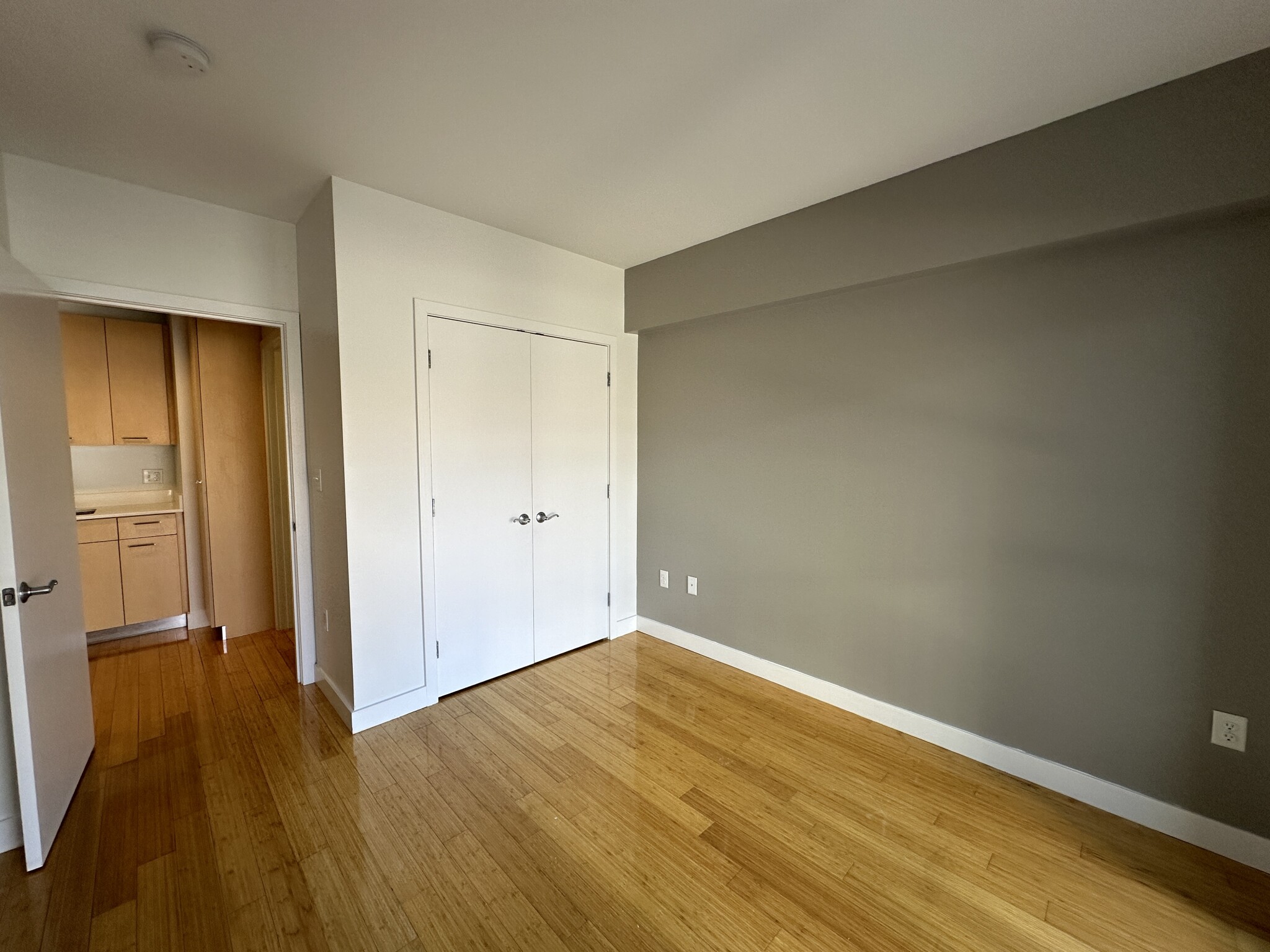 1085 Boylston St, Fenway