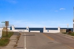 16R Gannett Rd, Minot