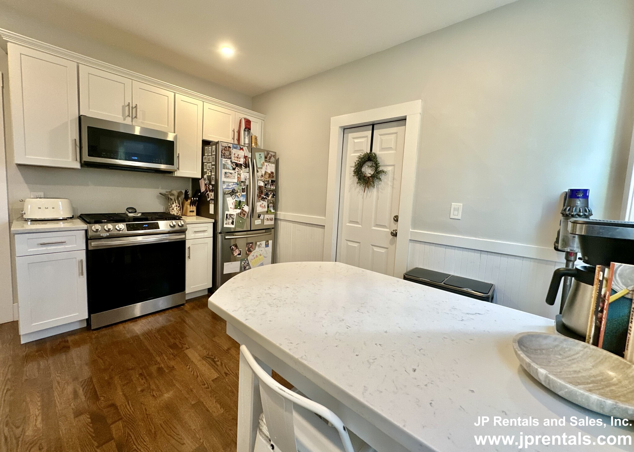 38 Robeson St, Jamaica Plain