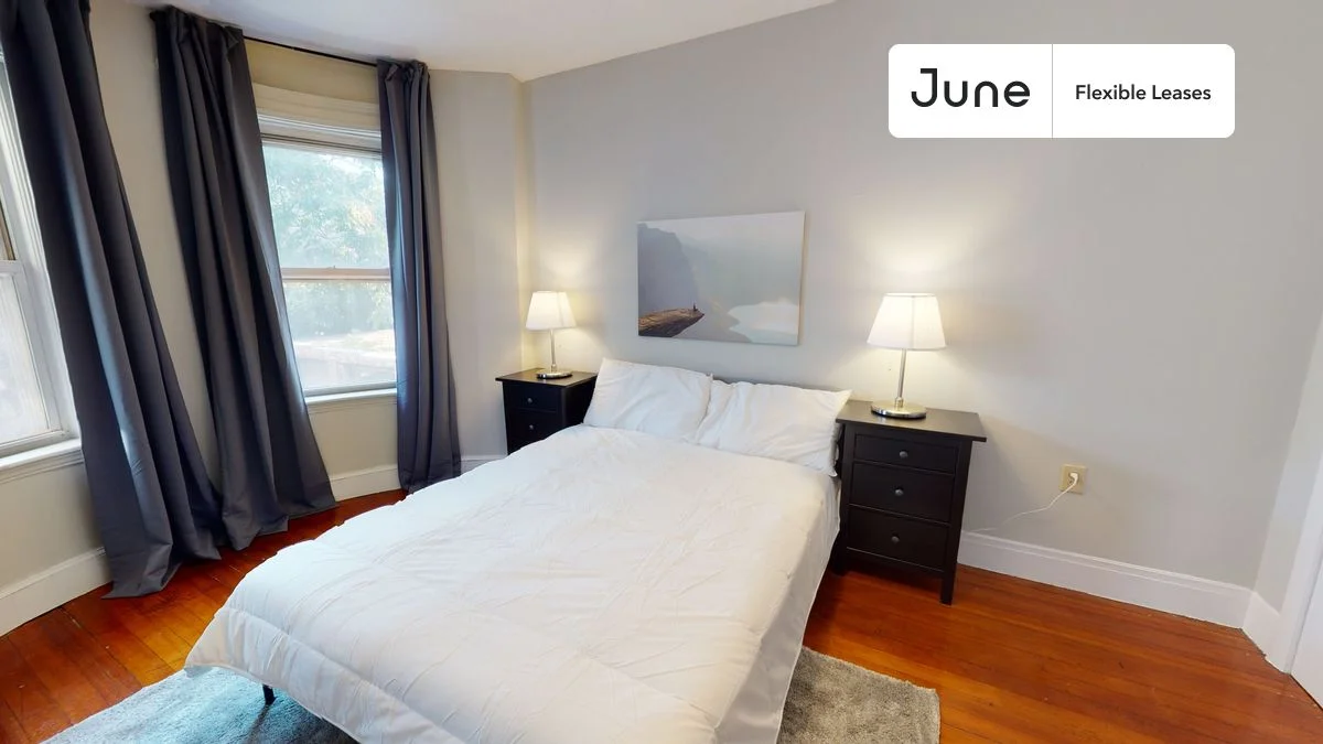 1905 Beacon St, Brookline