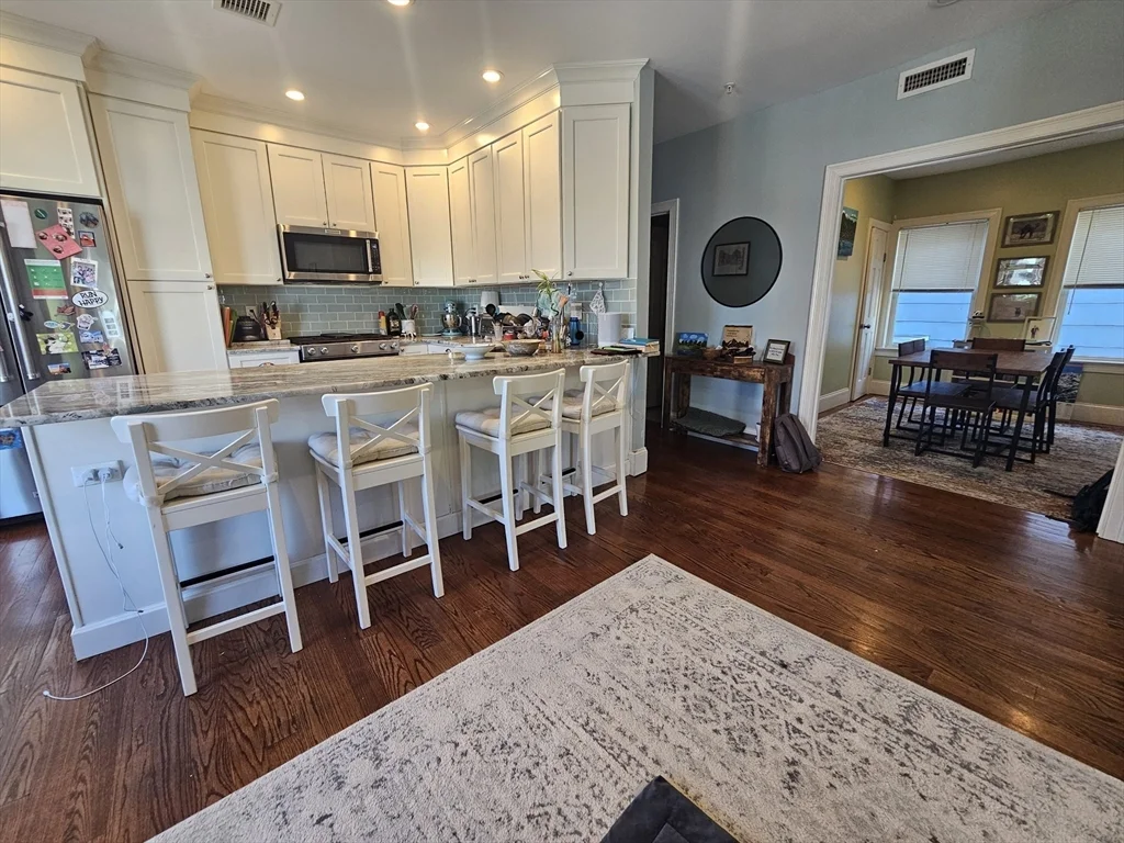 77 South St, Jamaica Plain