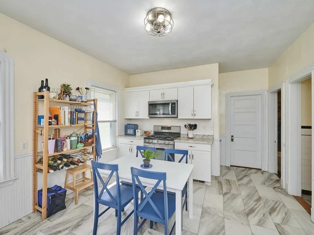 48 Wordsworth St, East Boston