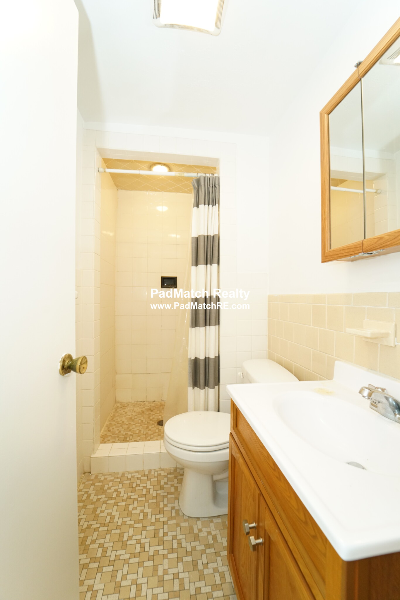 33 Lancaster Ter, Corey Hill