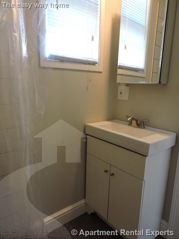 13 Pleasant St, Central Square