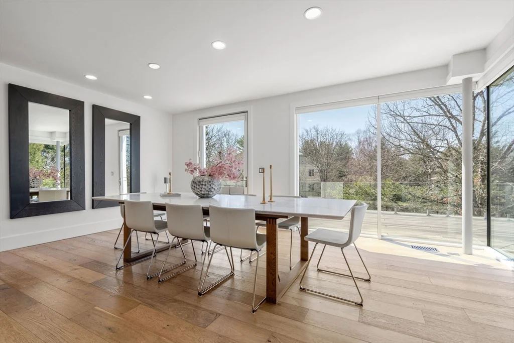 30 Whipple Rd, Lexington