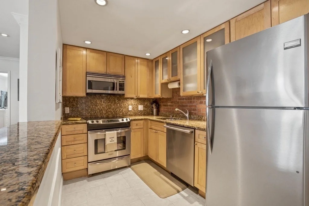 78 Gainsborough St, Fenway