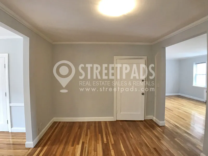 1151 Beacon St, Longwood