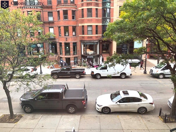 174 Newbury St, Back Bay