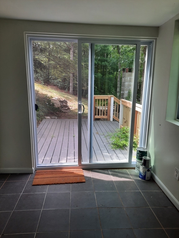 179 Little Sandy Pond Rd, Plymouth